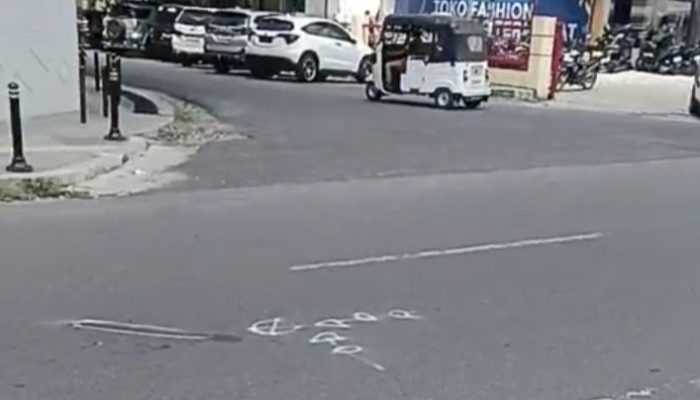 Kecelakaan Motor vs Pick Up di Jalan Merdeka Siantar, Seorang Wanita Kritis