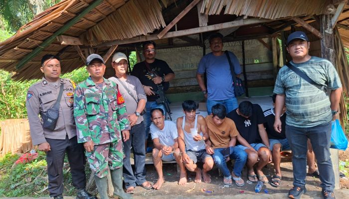 Sarang Narkoba di Tanah Jawa di Grebek Polisi, 5 Tersangka Diamankan dengan Sabu 99,74 Gram
