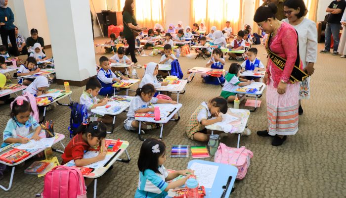 Bunda PAUD Pematangsiantar Buka Lomba Mewarnai Tingkat PAUD dan TK