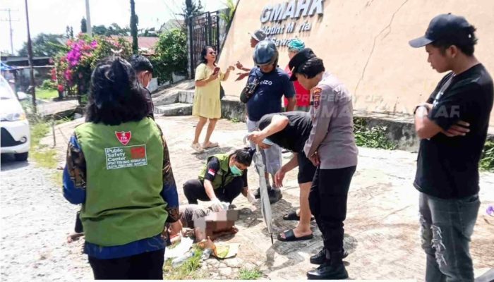 Kapolsek Siantar Marihat Bersama Camat Evakuasi Warga Diduga ODGJ ke RSUD dr Djasamen Saragih