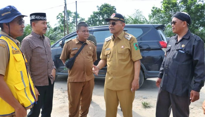 Bupati Anton Saragih Tinjau Jalan Bandar Tinggi-Batas Batu Bara, Peningkatan 1,3 Km Masuk APBD 2026