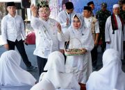 Wali Kota Wesly Gelar Tepung Tawar Jamaah Haji Siantar, Warisan Budaya Melayu Jadi Wujud Syukur Kepulangan dari Tanah Suci