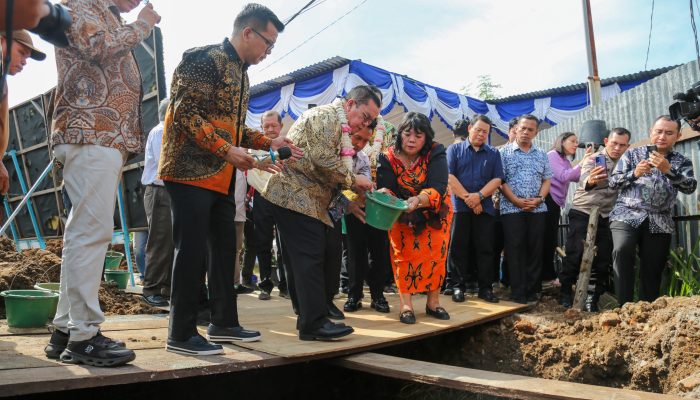 Wesly Hibah 500 Sak Semen Pribadi untuk GBI Danau Tondano, “Bangun Rumah Tuhan, Perkuat Toleransi Siantar”
