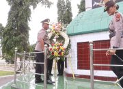 Polres Simalungun dan Polres Pematangsiantar Ziarah Bareng ke TMP Nagur, Tabur Bunga untuk Para Pahlawan