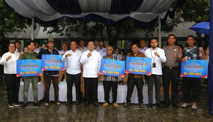 Wali Kota Wesly Salurkan BLT DBHCHT Rp1,2 Juta ke 554 Warga: “Tepat Sasaran, Transparan, Akuntabel”