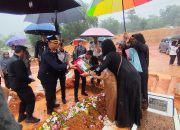 Lapas Batam Berduka, Kalapas Yosafat Rizanto Pimpin Pemakaman Petugas Joko Ariarso, “Hilang Rekan Terbaik”