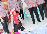 Bupati Anton Saragih Datangi Rumah Warga Sakit 3 Bulan di Pematang Gajing: “Ibu Harus Semangat” Langsung Evakuasi ke RSUD Perdagangan