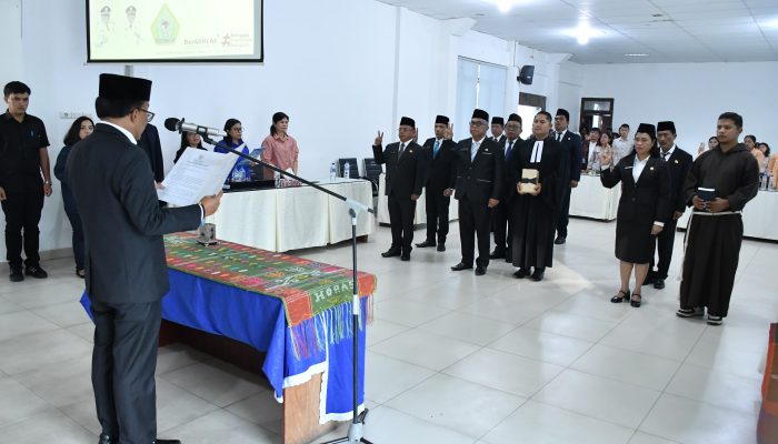 Wabup Samosir Lantik 9 JPT Pratama: “Turunkan Ego Sektoral, Kerja Tim dan Prestasi yang Ditunggu”