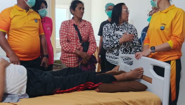 HUT Bhayangkara ke-80. Kapolres Simalungun Aktifkan BPJS Warga Sakit, Langsung Antar ke Ruang Rawat Inap RSUD Tuan Rondahaim