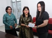 Empati ke Kader Korban Kebakaran. Ketua TP PKK Siantar Serahkan Tali Asih untuk Asima Sidabutar