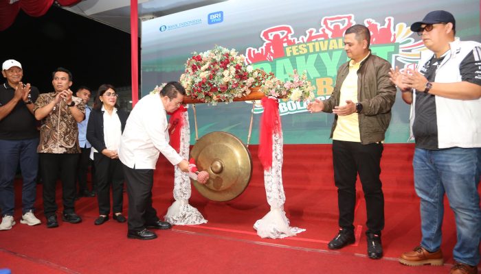 Wali Kota Wesly Buka Festival Rakyat dan Nobar Piala Dunia 2026 di Lapangan Adam Malik