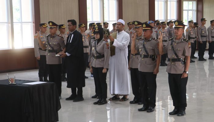 Polres Simalungun Gelar Sertijab 4 Pejabat Utama, Kapolres: Dinamisasi Organisasi untuk Pelayanan Humanis