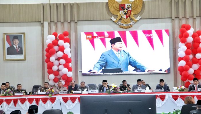 Bupati Anton Simak Pidato Kenegaraan Presiden Prabowo di Paripurna DPRD Simalungun
