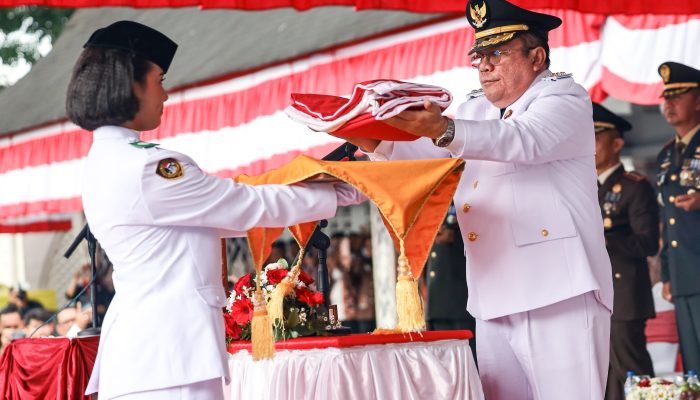 Tegak Pimpin Upacara HUT ke-81 RI, Wali Kota Wesly Jadi Inspektur di Lapangan Adam Malik