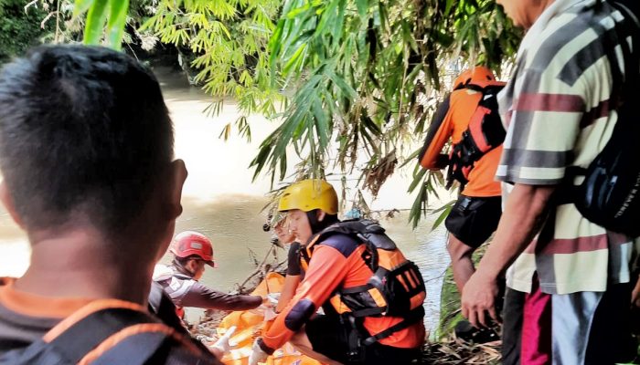 Duka Mendalam, Bocah 8 Tahun Qholil Hidayat Ditemukan Meninggal di Sungai Bah Sosopan Setelah 2 Hari Pencarian