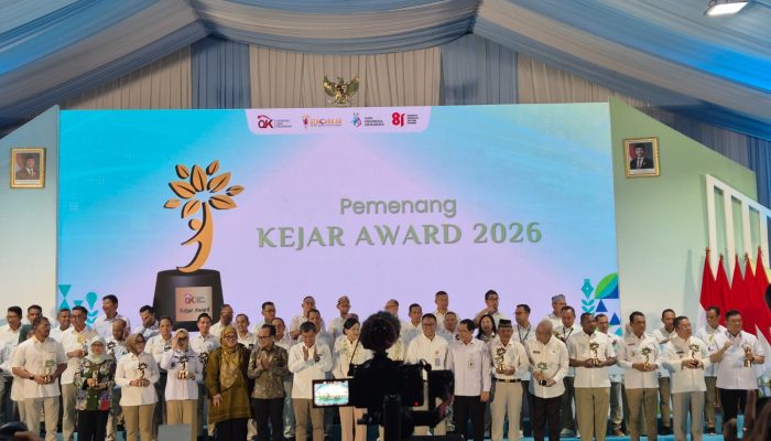 Wali Kota Wesly Silalahi Terima KEJAR Award 2026, Pemko Siantar Terbaik Regional Sumatera