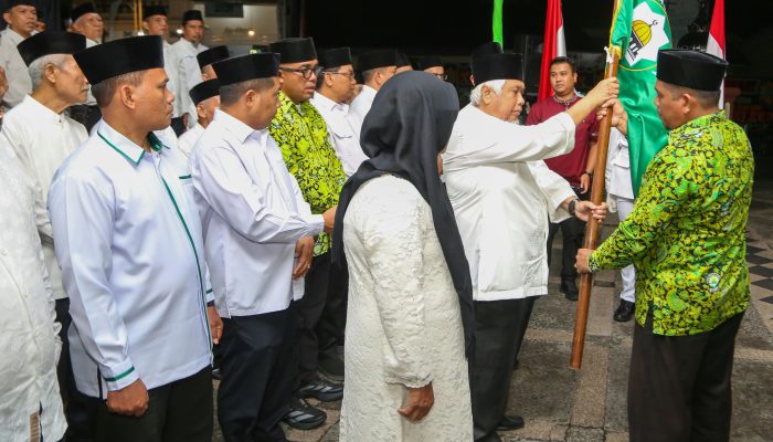 Wali Kota Wesly Lantik Pengurus DMI Siantar 2025-2030, Ajak Makmurkan Masjid dan Masyarakat