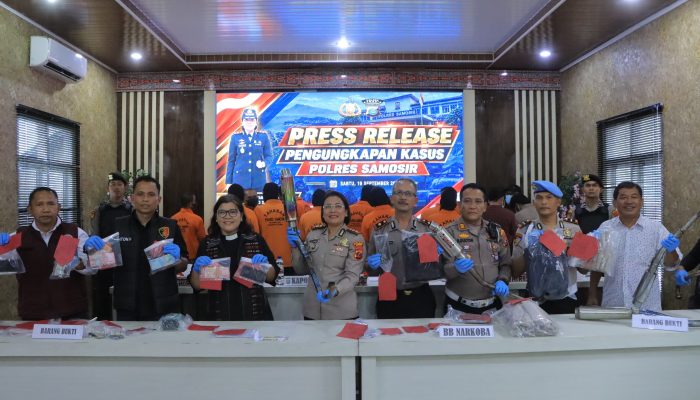 Polres Samosir Ungkap 9 Kasus Kejahatan dan Narkoba, 160 Knalpot Brong Dimusnahkan
