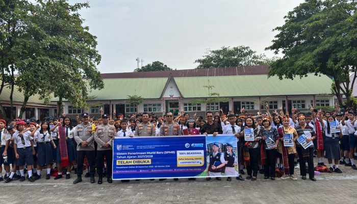 Polres Samosir Sosialisasi Beasiswa 100 Persen SMA Kemala Taruna Bhayangkara ke SMP di Samosir