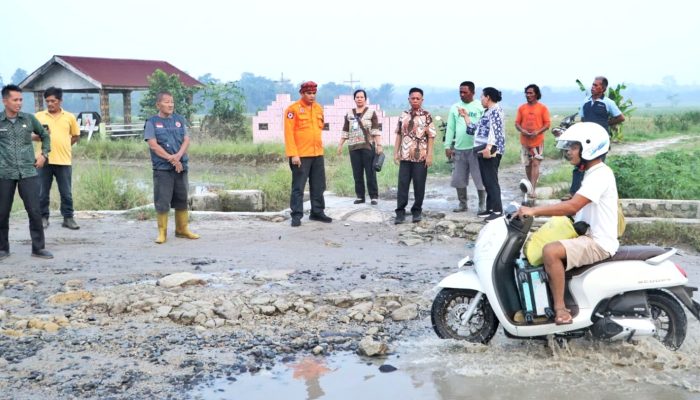 Bupati Simalungun Anton Saragih Perintahkan BPBD Tinjau Jalan Rusak Raja Maligas I, Diusulkan Masuk Program IJD