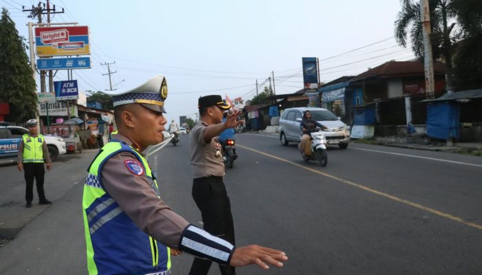 Kapolres Simalungun Pimpin Langsung Strong Point Pagi di Jalinsum Sinaksak