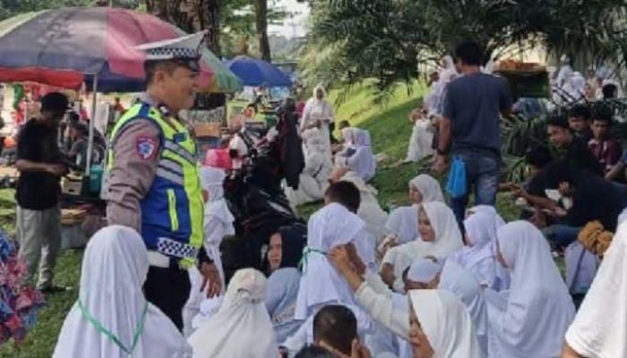 Satlantas Polres Simalungun Galakkan Edukasi Tertib Lalin di Jalan Siantar-Perdagangan
